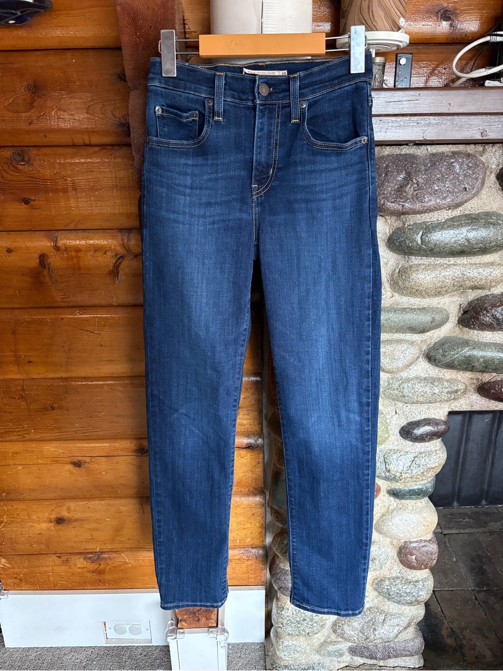 Levi’s 724 High Rise Straight Jeans Size 25 Dark Wash Stretch Denim